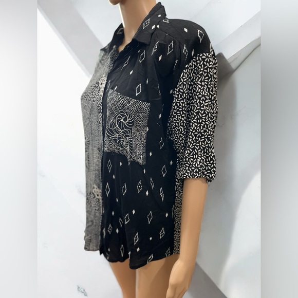 Vintage 80’s color block oversized Black and White tribal patterned blouse-L - Picture 6 of 8